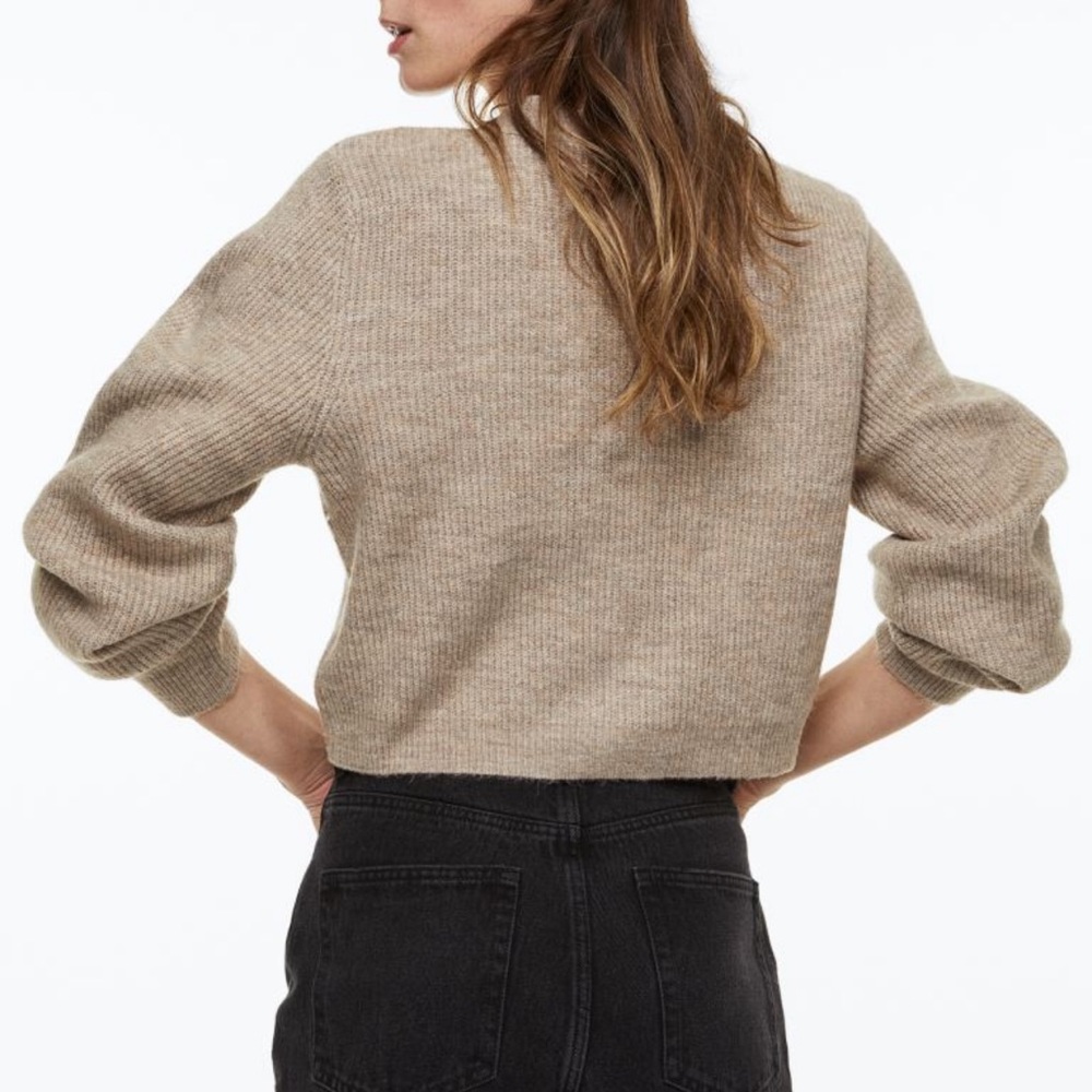 💥LAST ONE💥 NWT H&M Rhinestone bow cardigan in taupe - Picture 5 of 6